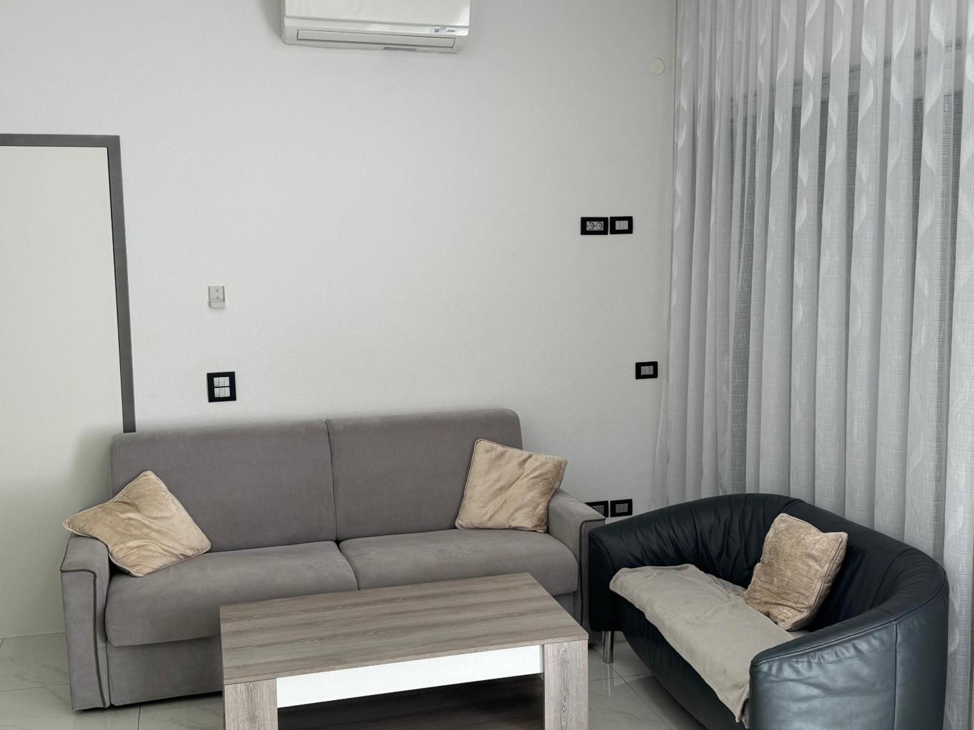 Funtana Appartements an der 1 Reihe vom Meer Exterior foto